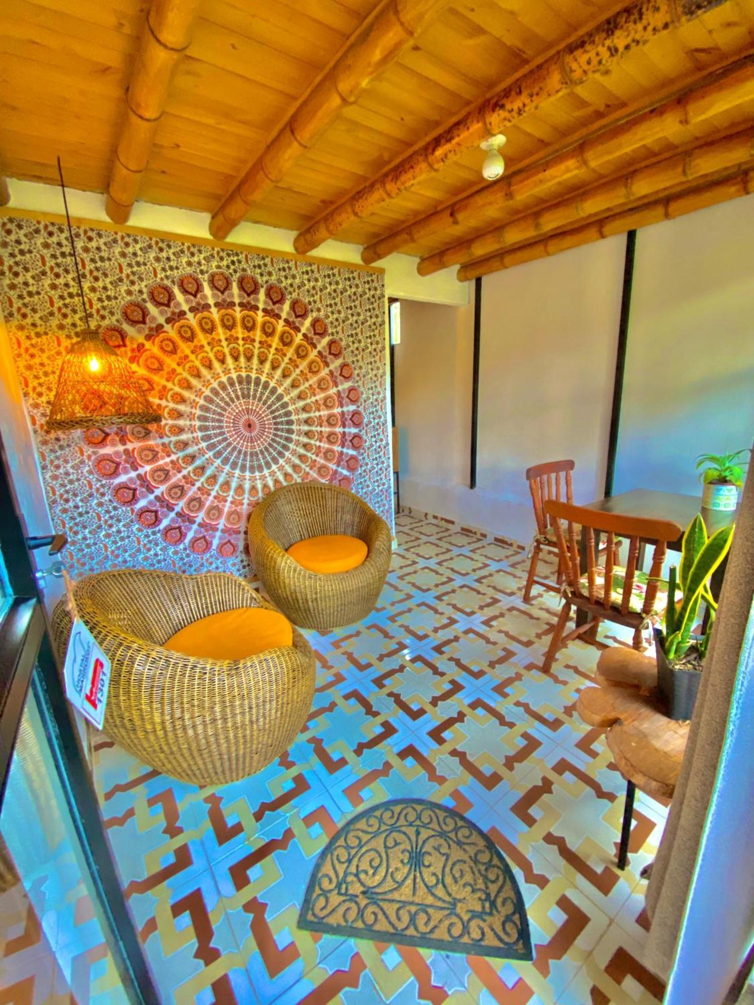 גוארנה Hotel Marrokos Aeropuerto Jose Maria Cordova מראה חיצוני תמונה