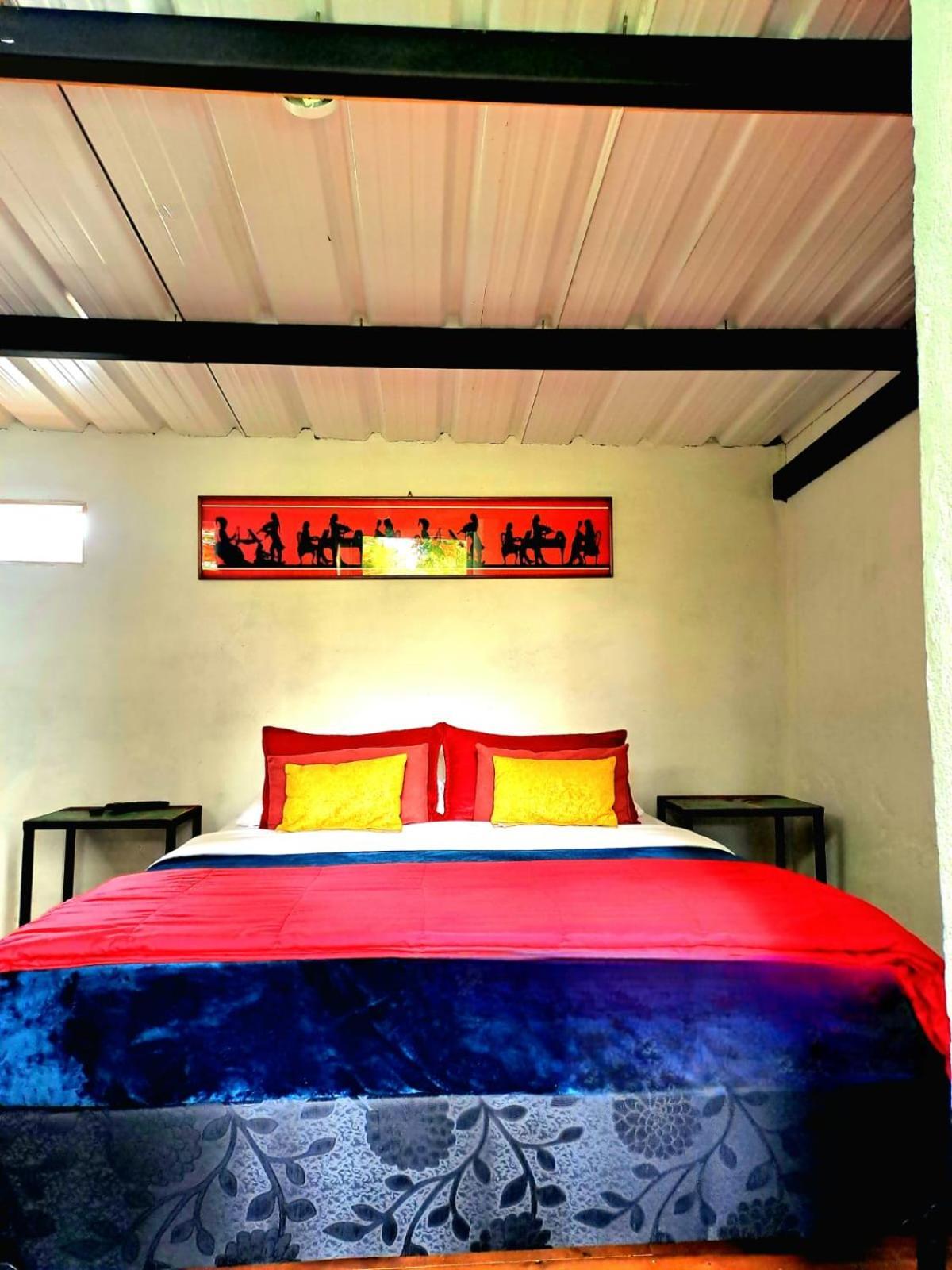 גוארנה Hotel Marrokos Aeropuerto Jose Maria Cordova מראה חיצוני תמונה